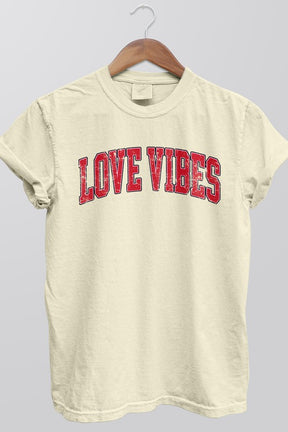 Retro Love Vibes Valentines Day, Garment Dye Tee